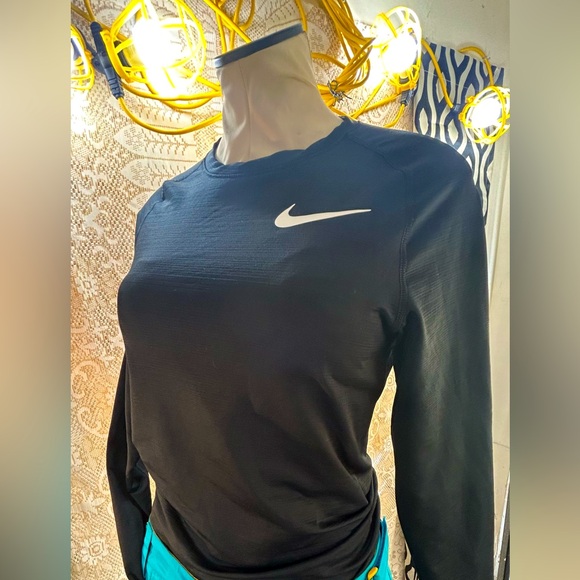 Nike Pro Dri-Fit (Slim Fit) Top:EUC - Picture 1 of 8